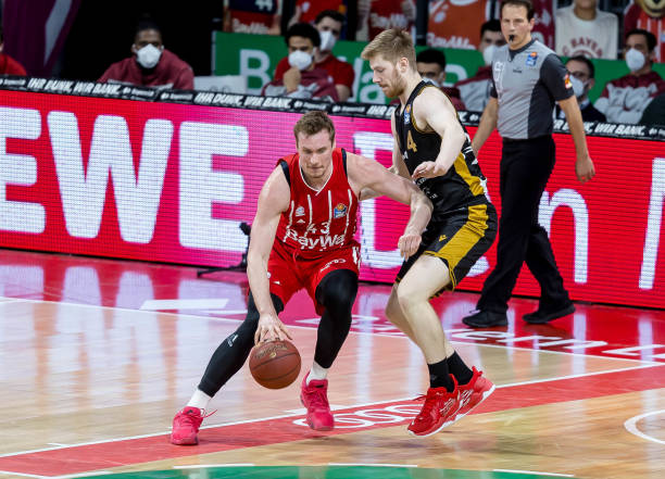 特别是在比 特别是在比